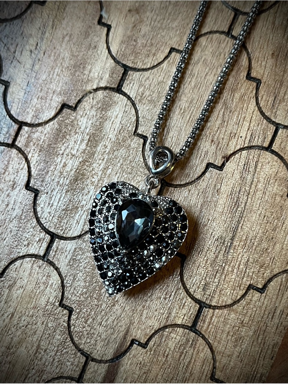 Silver tone & Black Heart Pendant Necklace - Elegant Black Crystal